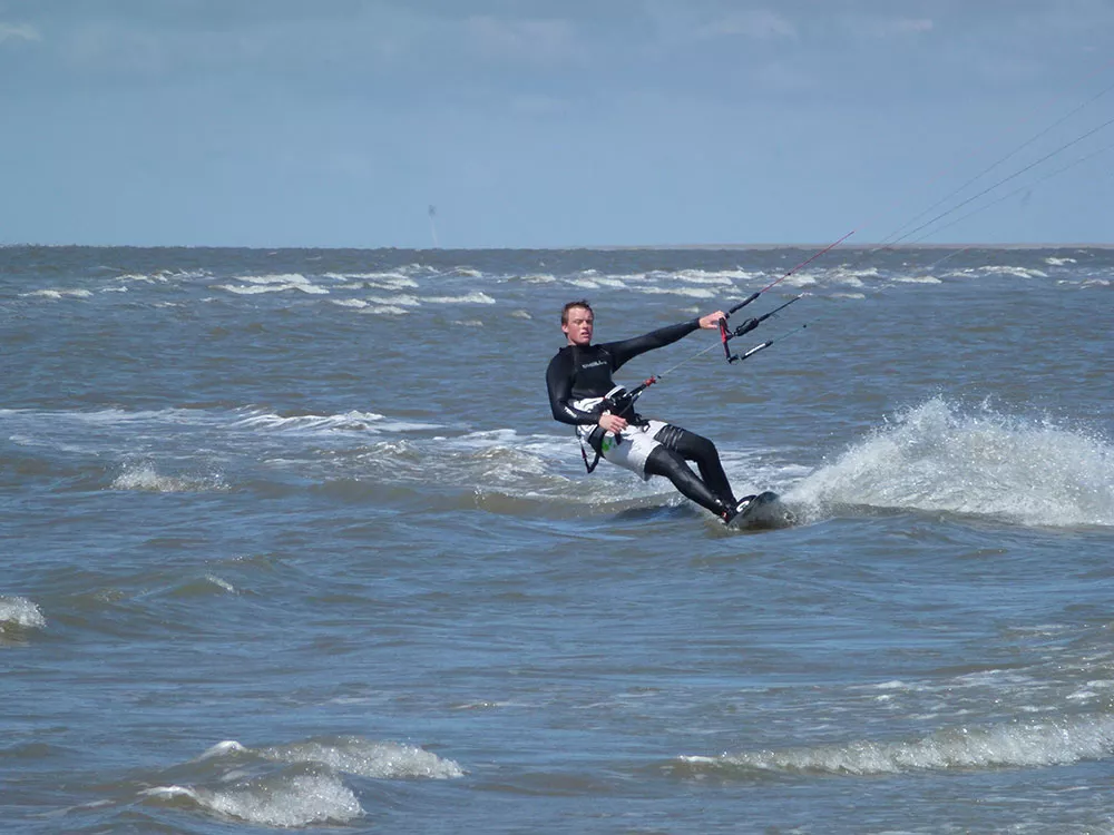 Nordsee und Kitesurfer