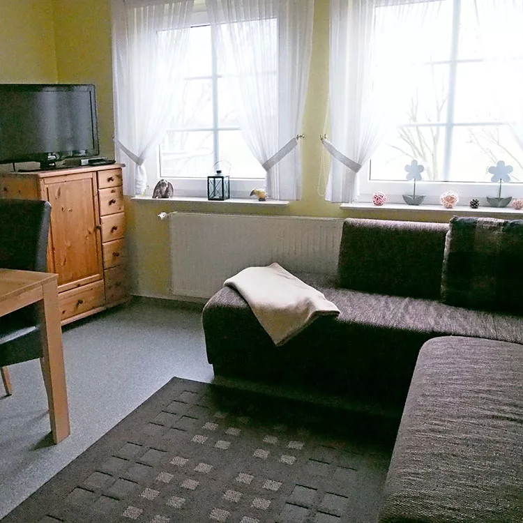 Couchecke Ferienwohnung 2 mit Fernseher – Platz für 4 Personen