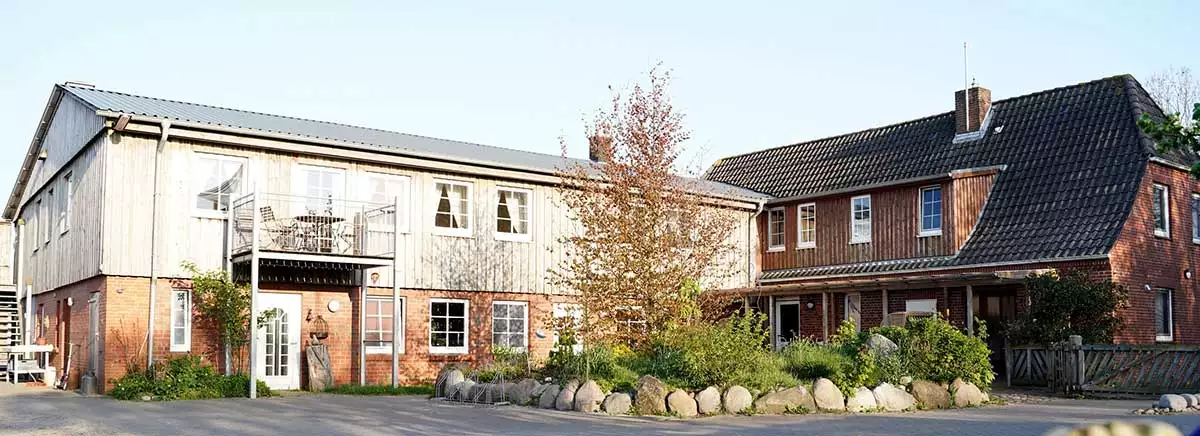 Hofansicht vom Ferienhof Voss in St. Peter-Ording - für einen Nordseeurlaub sowie Camping und Zelten